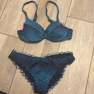 Victoria’s Secret bikini